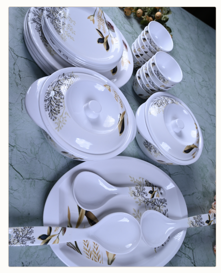 Floral dinner set — original product reference (flatlay)